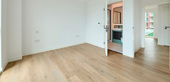 1 Bedroom Flat To Rent In Iris House, The Green Quarter, Southall, UB1