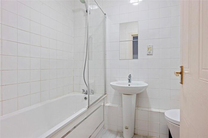2 Bedroom Apartment To Rent In St. John Street, London, EC1V