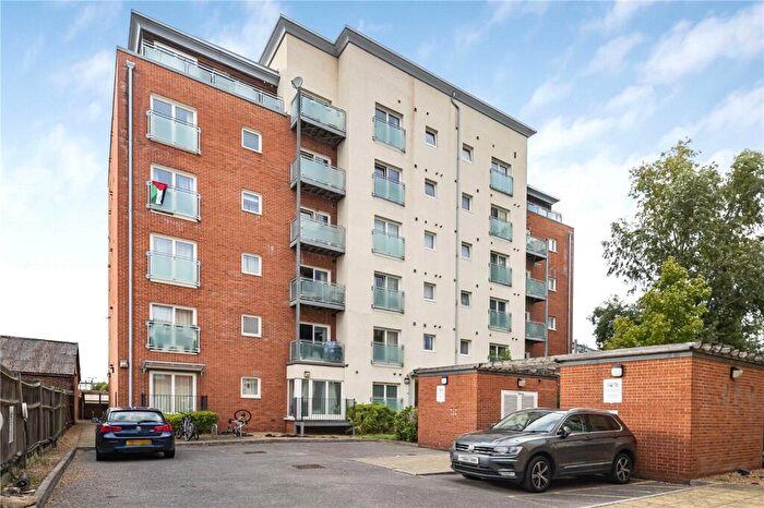 1 Bedroom Apartment For Sale In Caversham Road, Reading, Berkshire, RG1