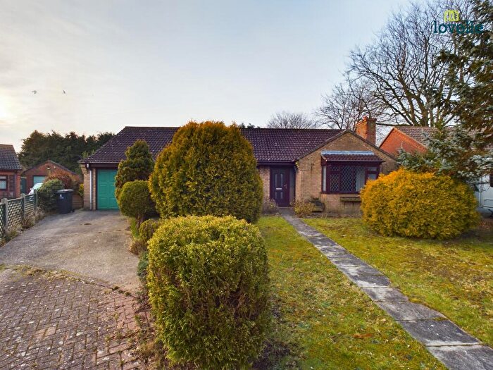 3 Bedroom Detached Bungalow For Sale In Rectory Close, Binbrook, LN8