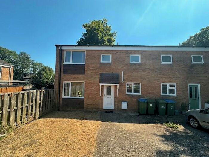 3 Bedroom House To Rent In Tangmere Drive, Southampton, SO16