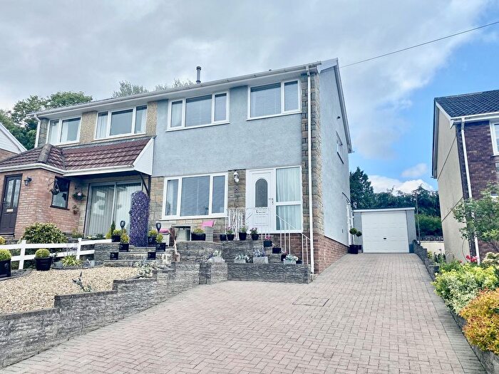 3 Bedroom Semi-Detached House For Sale In Can-Yr-Eos, Morriston, Swansea, City And County Of Swansea., SA6