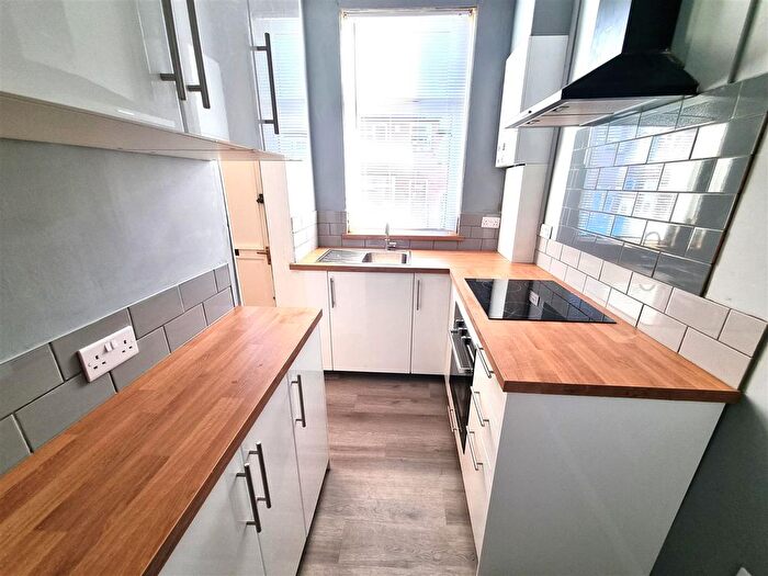 1 Bedroom End Of Terrace House To Rent In South End Grove, Bramley, Leeds, LS13