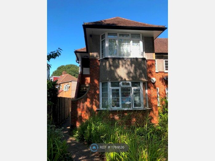 2 Bedroom Flat To Rent In Croydon, Croydon, CR0