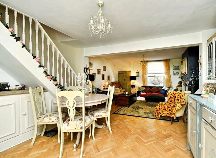 3 Bedroom Terraced House For Sale In Station Road, Brighton, BN1