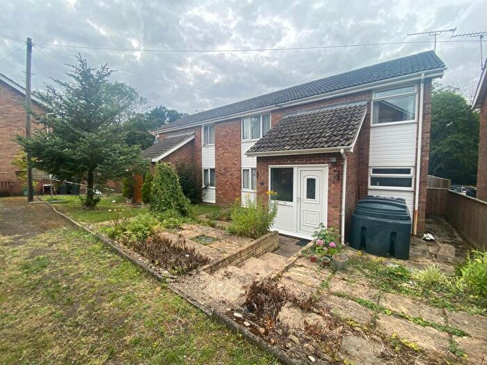 3 Bedroom Semi-Detached House For Sale In Castle Meadow, Offton, Ipswich, IP8