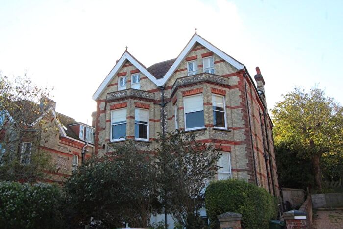 2 Bedroom Flat To Rent In Silverdale Road, Eastbourne, East Sussex, BN20