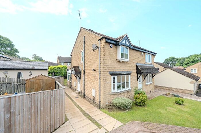 3 Bedroom Semi-Detached House For Sale In Coverley Rise, Yeadon, Leeds, LS19