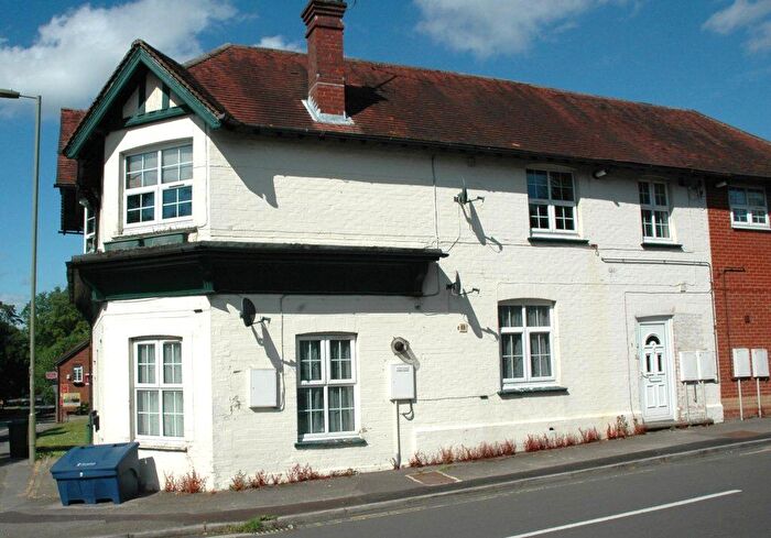 2 Bedroom Flat To Rent In New Road, Whitehill, Hampshire, GU35