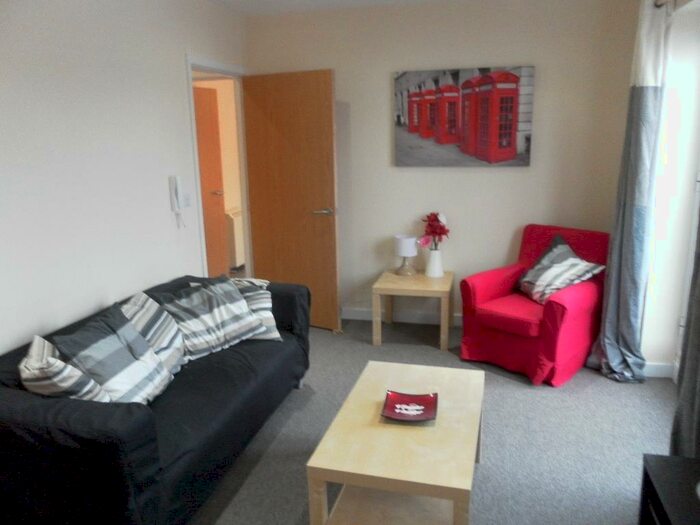 1 Bedroom Flat To Rent In Flat - Bristol Road, Selly Oak, Birmingham, B29