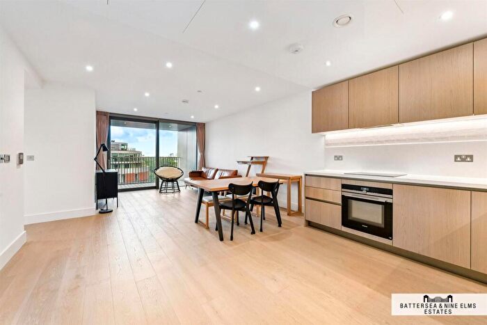 1 Bedroom Apartment For Sale In Bowden House, Price Of Wales Drive, SW11