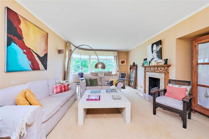 4 Bedroom Flat To Rent In Fairacres, Roehampton Lane, London, SW15