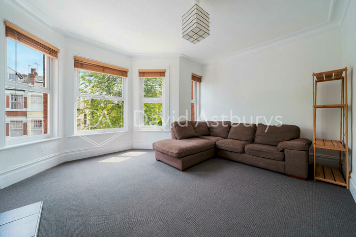 2 Bedroom Apartment To Rent In Fairfield Gardens, Crouch End, London, N8