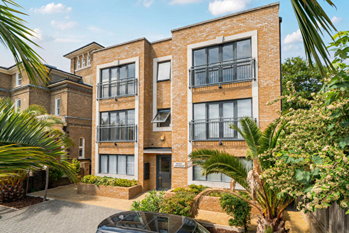 1 Bedroom Apartment For Sale In Belmont Park, London, SE13