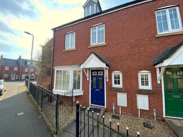 4 Bedroom House To Rent In Rooks Way, Tiverton, EX16