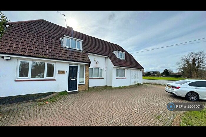 4 Bedroom Detached House To Rent In Stanwell Road, Slough, SL3