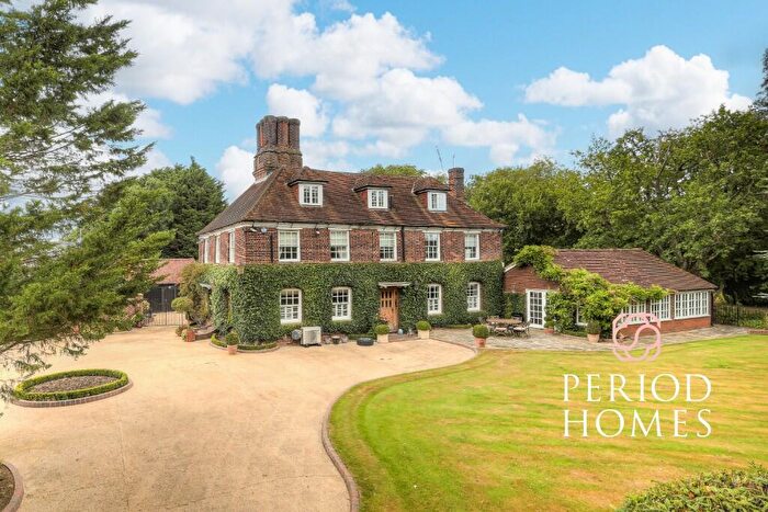 4 Bedroom Detached House For Sale In Ongar Road, Brentwood, CM15