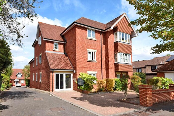 2 Bedroom Apartment For Sale In Tegan Close, Sutton, SM2