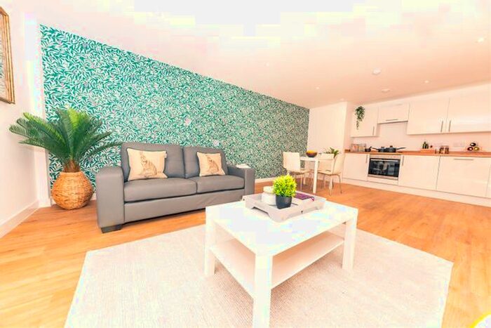 2 Bedroom Flat To Rent In The Plaza, Advent Way, Manchester, M4