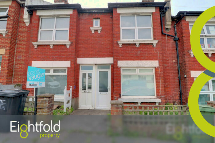 3 Bedroom Terraced House To Rent In Milner Road, Brighton, BN2