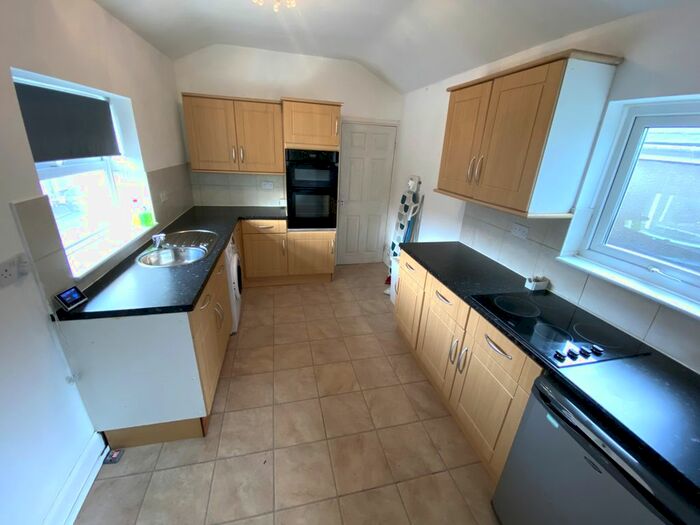 1 Bedroom Flat To Rent In Carlisle Street, Cardiff, CF24