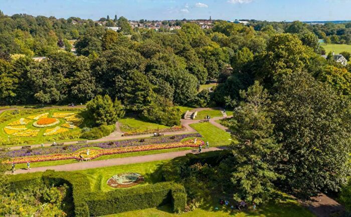 2 Bedroom Apartment For Sale In Copperhouse Green Lowfield Street Dartford, DA1