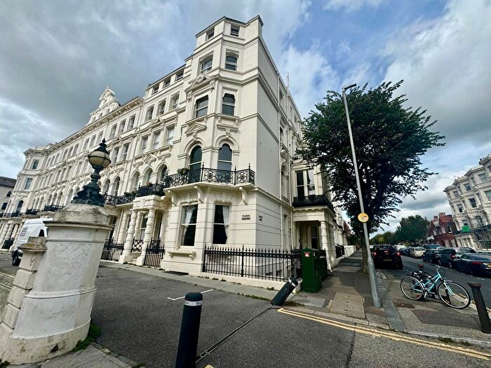 2 Bedroom Flat To Rent In Church Road, Hove, BN3