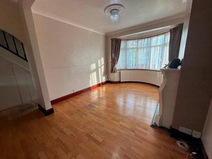 3 Bedroom Terraced House To Rent In Charlton Road, London, N9