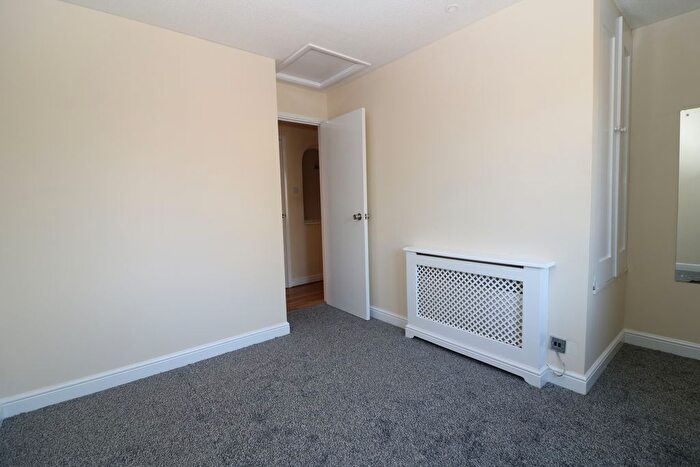 1 Bedroom Terraced House To Rent In Reynolds Close, Colliers Wood, SW19