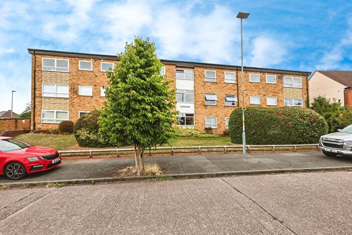 2 Bedroom Flat For Sale In Chaffcombe Road, Birmingham, B26