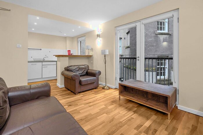 2 Bedroom Flat To Rent In Cowgatehead, Old Town, Edinburgh, EH1