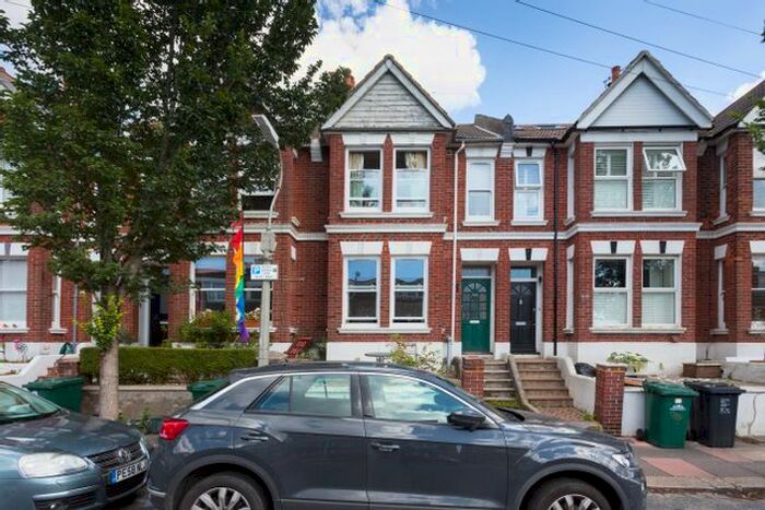 5 Bedroom Terraced House To Rent In Hythe Road, Brighton, BN1