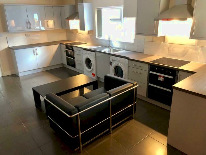 1 Bedroom Apartment To Rent In Chester Road North, Kidderminster, DY10