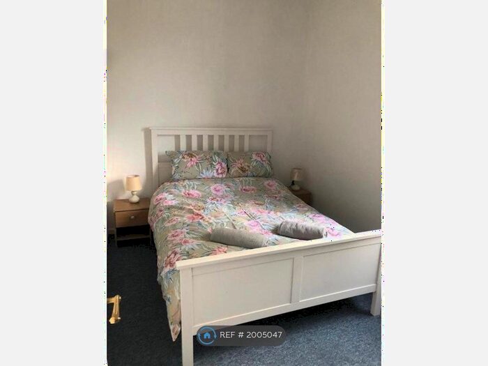 3 Bedroom Terraced House To Rent In Caledonian Road, Bath, BA2