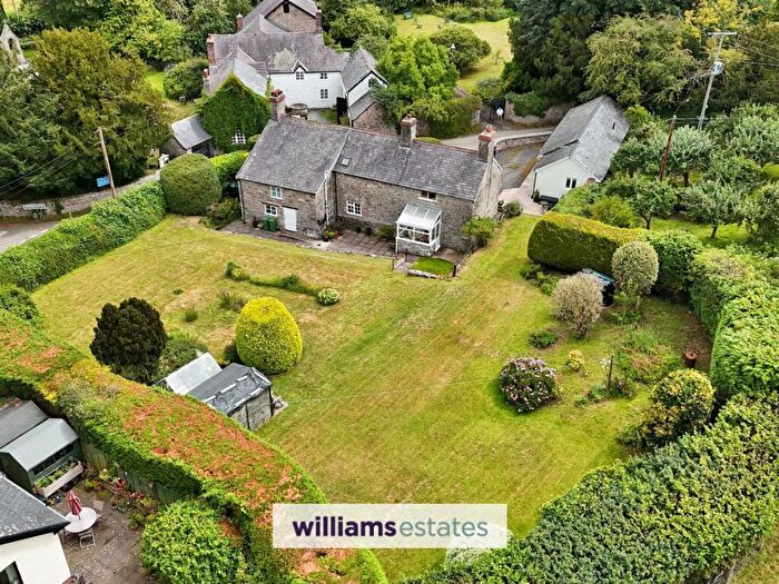 4 Bedroom Detached House For Sale In Efenechtyd, Ruthin, LL15