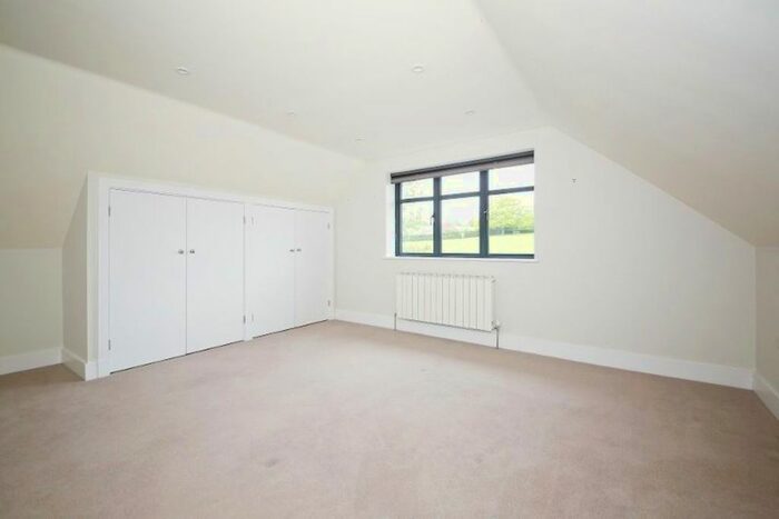 5 Bedroom Detached House To Rent In Knole Road, Sevenoaks, TN13