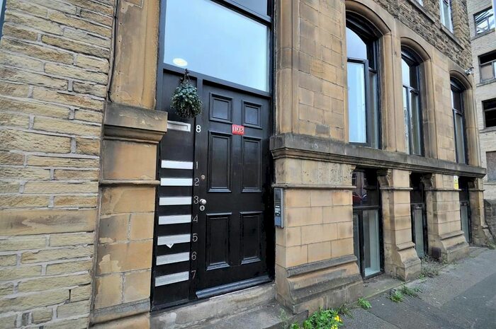 1 Bedroom Flat To Rent In Sunbridge Road, Flat, Bradford, West Yorkshire, BD1