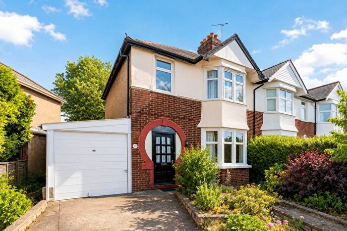 3 Bedroom Semi-detached House For Sale In Church Hill Road, Oxford, OX4