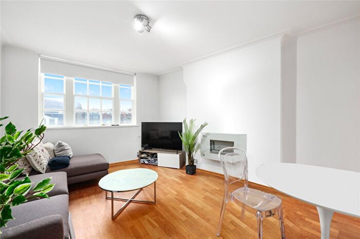 1 Bedroom Flat To Rent In Devonshire Street, Marylebone, London, W1G