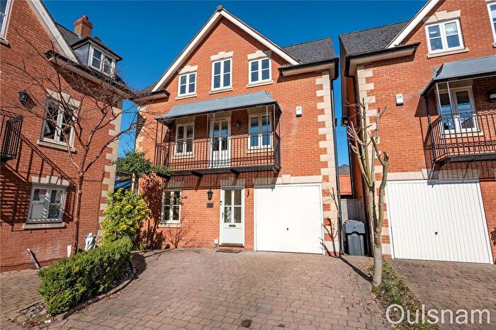 3 Bedroom Detached House To Rent In Chancery Mews, Bromsgrove, Worcestershire, B60