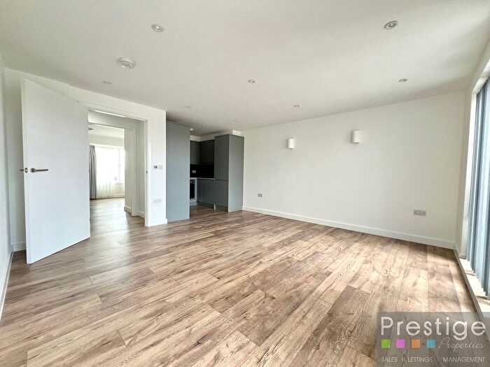 1 Bedroom Flat To Rent In Brent Street, London, NW4