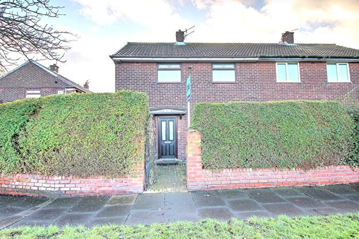 2 Bedroom Semi-Detached House For Sale In Tyne View Gardens, Gateshead, NE10