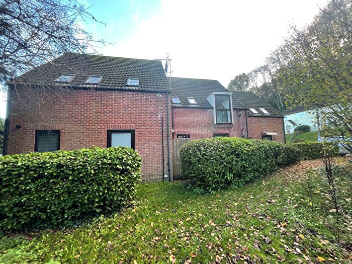 1 Bedroom Flat For Sale In Catteshall Lane, Godalming, GU7