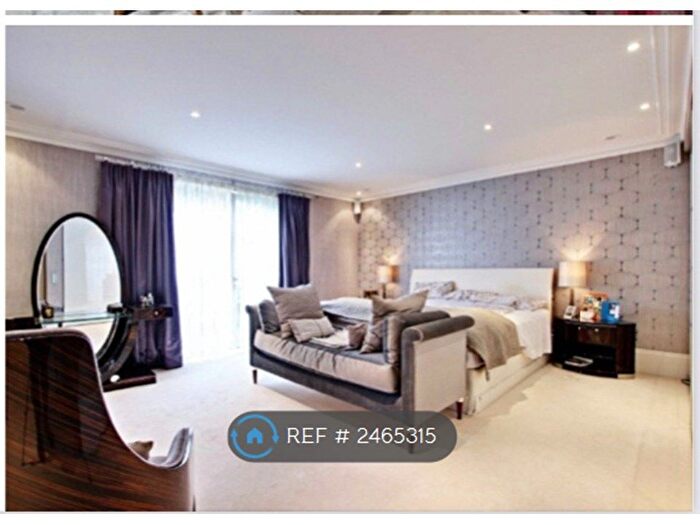 5 Bedroom Detached House To Rent In Fairgreen, Barnet, EN4