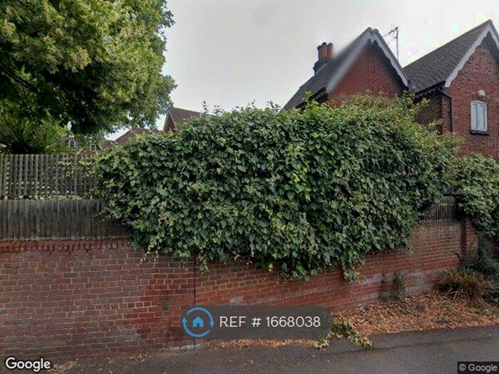 2 Bedroom Flat To Rent In High Street, Ewell, Epsom, KT17