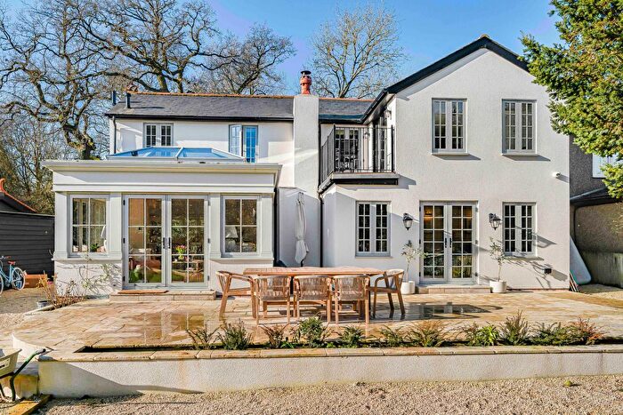 4 Bedroom Detached House For Sale In Dovers Green Cottages, Radlett, WD7