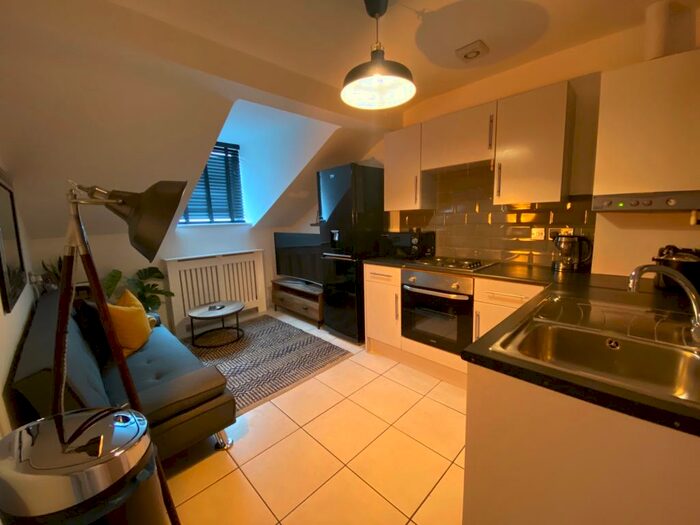 1 Bedroom Property To Rent In Flat, Portland Street, Lincoln, LN5