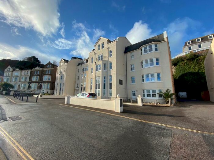 2 Bedroom Flat To Rent In Marine Parade, Dawlish, Devon, EX7