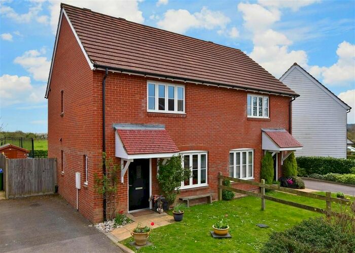2 Bedroom Semi-Detached House For Sale In Sun Close, Plumpton Green, Lewes, East Sussex, BN7