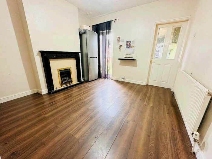 3 Bedroom End Of Terrace House To Rent In St. Pauls Crescent, West Bromwich, West Midlands, B70